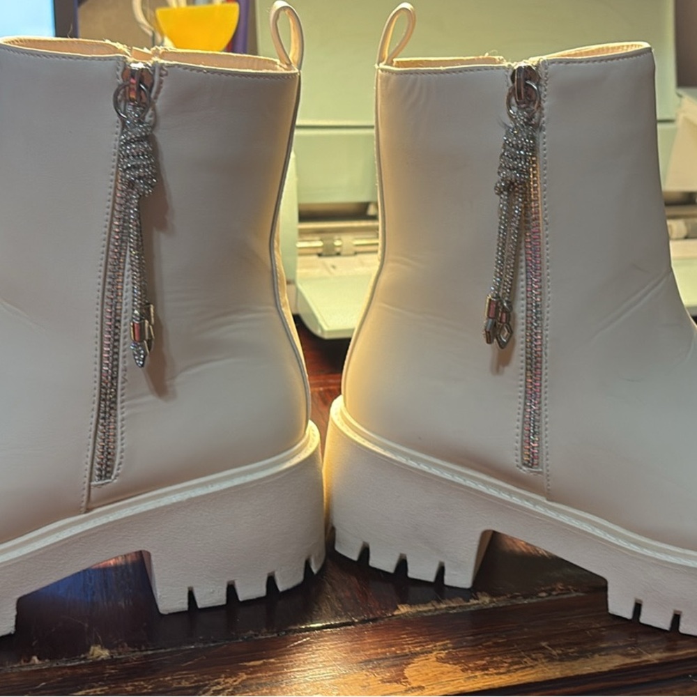 Rue21 Cream Platform Ankle Boots with Tassel Zips
